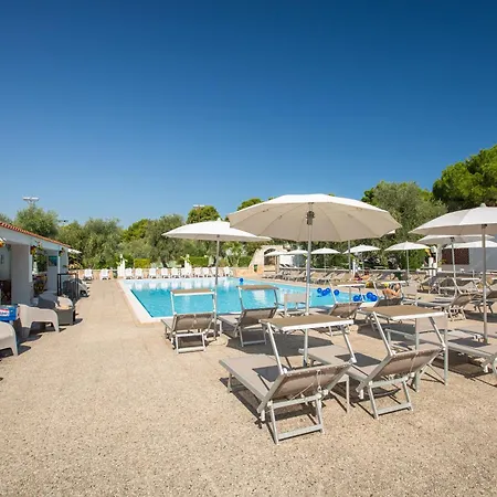 Centro Vacanze Piccolo Friuli Lägenhetshotell Vieste